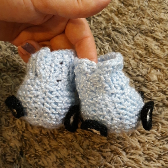 #546NWT Baby boy car booties. - Picture 4 of 6